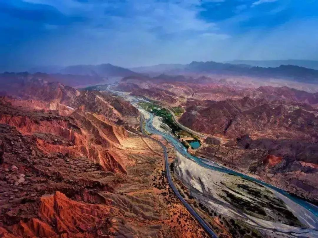 The 7 Most Stunning Roads for an Epic Road Trip