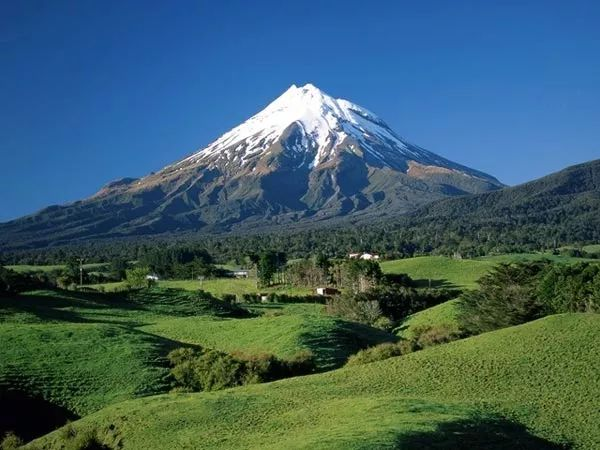 The 7 Most Stunning Roads for an Epic Road Trip