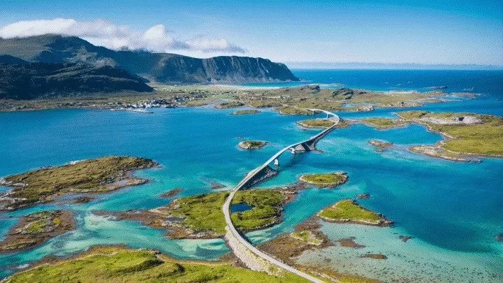 The 7 Most Stunning Roads for an Epic Road Trip