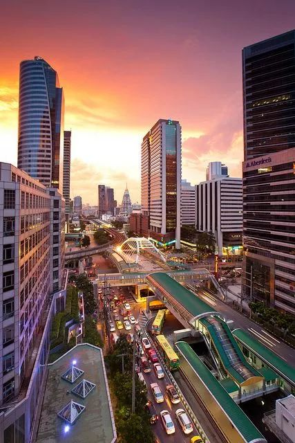 Top 10 Best Cities for Solo Travel: Safe, Exciting, and Unforgettable