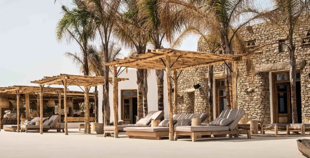 Top 10 Luxurious Wilderness Hotels for an Unforgettable Escape