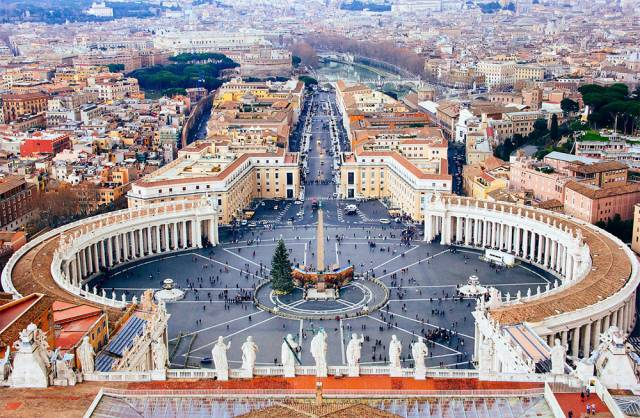 10 Movies, 10 Landscapes: Travel to Iconic Film Locations