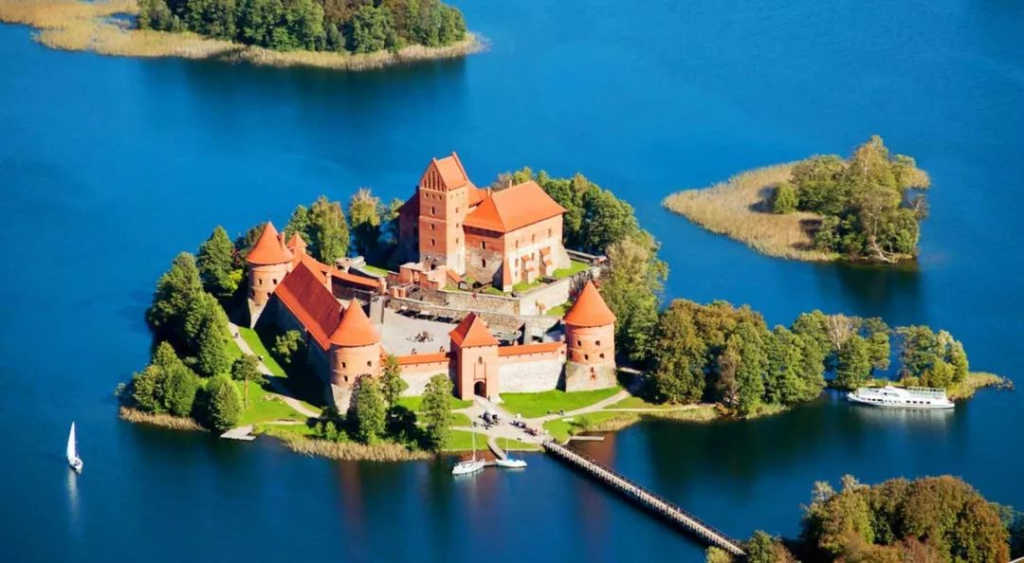 Top 10 Must-See Attractions in Vilnius: Exploring Eastern Europe's Largest Old Town