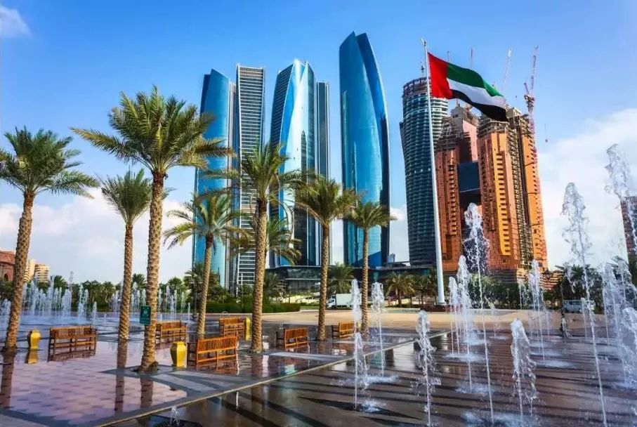Abu Dhabi: A Captivating Blend of Desert and Sea