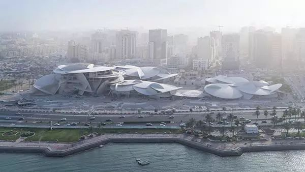 Qatar: Where Desert Meets the Sea - A Guide to the Richest Country in the World