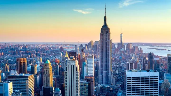 New York City: 8 Must-Visit Landmarks and 5 Essential Museums
