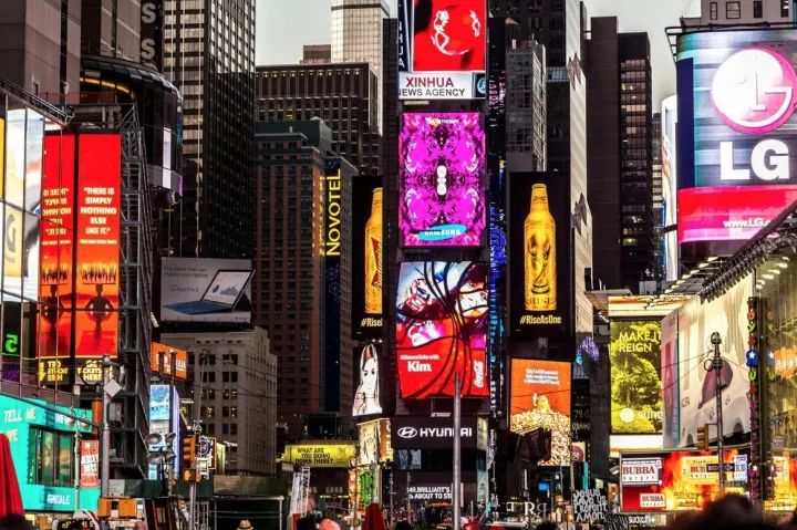New York City: 8 Must-Visit Landmarks and 5 Essential Museums