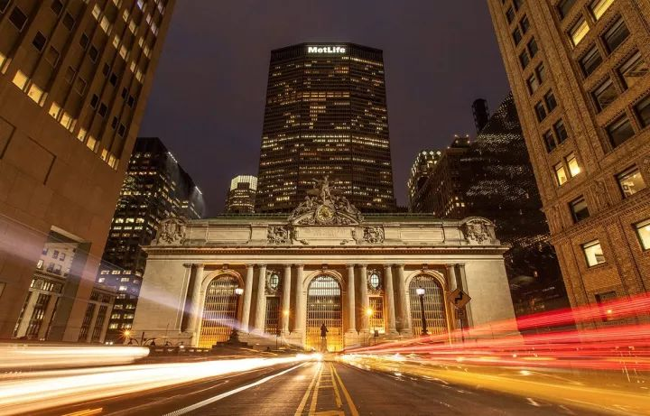 New York City: 8 Must-Visit Landmarks and 5 Essential Museums
