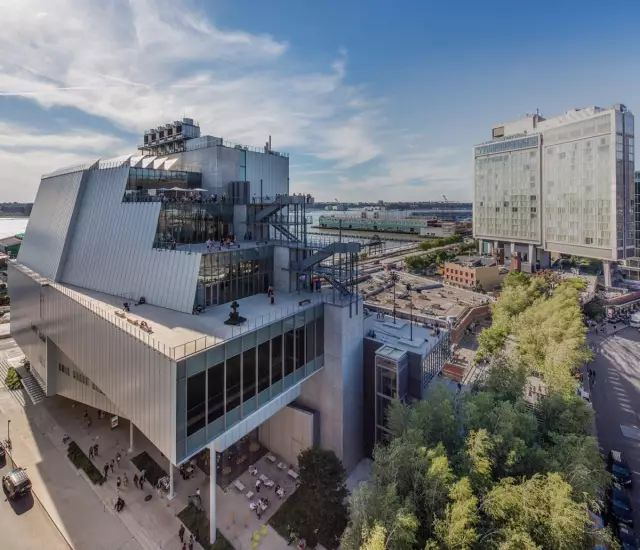 New York City: 8 Must-Visit Landmarks and 5 Essential Museums