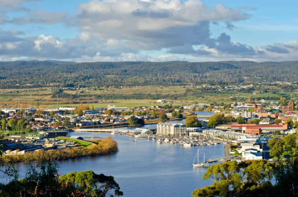 Top 10 Global Travel Destinations You Can't Miss