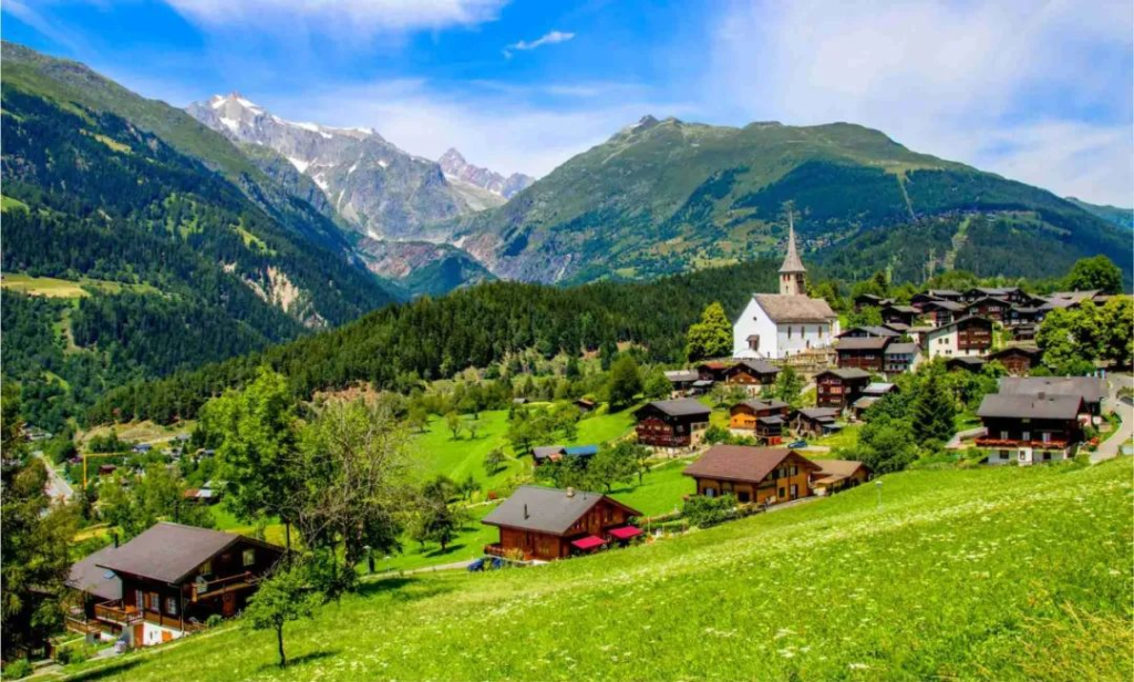 Top 10 Global Travel Destinations You Can't Miss