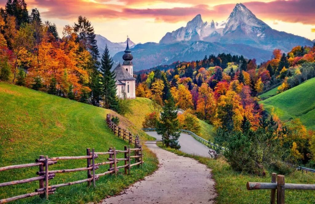 Top 10 Global Travel Destinations You Can't Miss